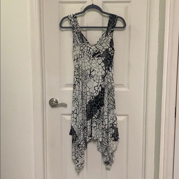 Dunía Black and White Summer Dress - Picture 3 of 9